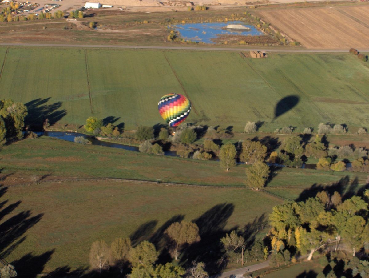 Hot air balloon photo 205